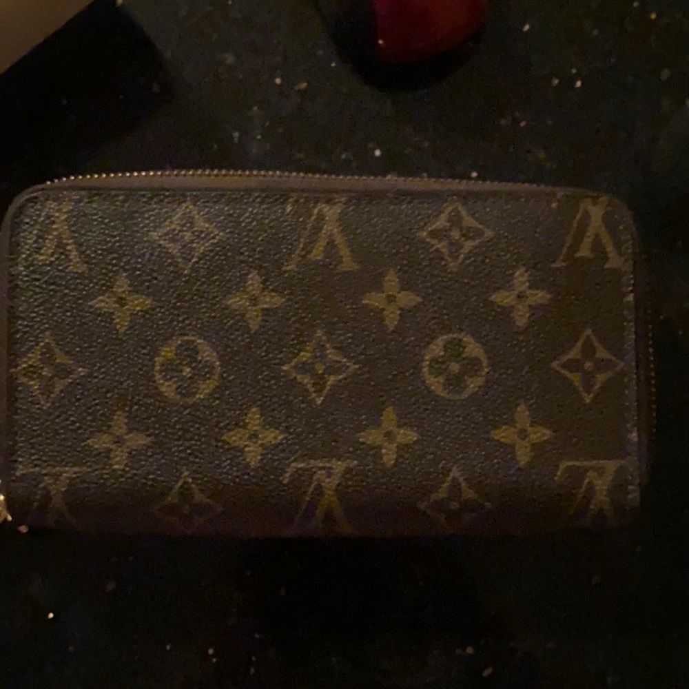 Authentic Louis Vuitton wallet with box